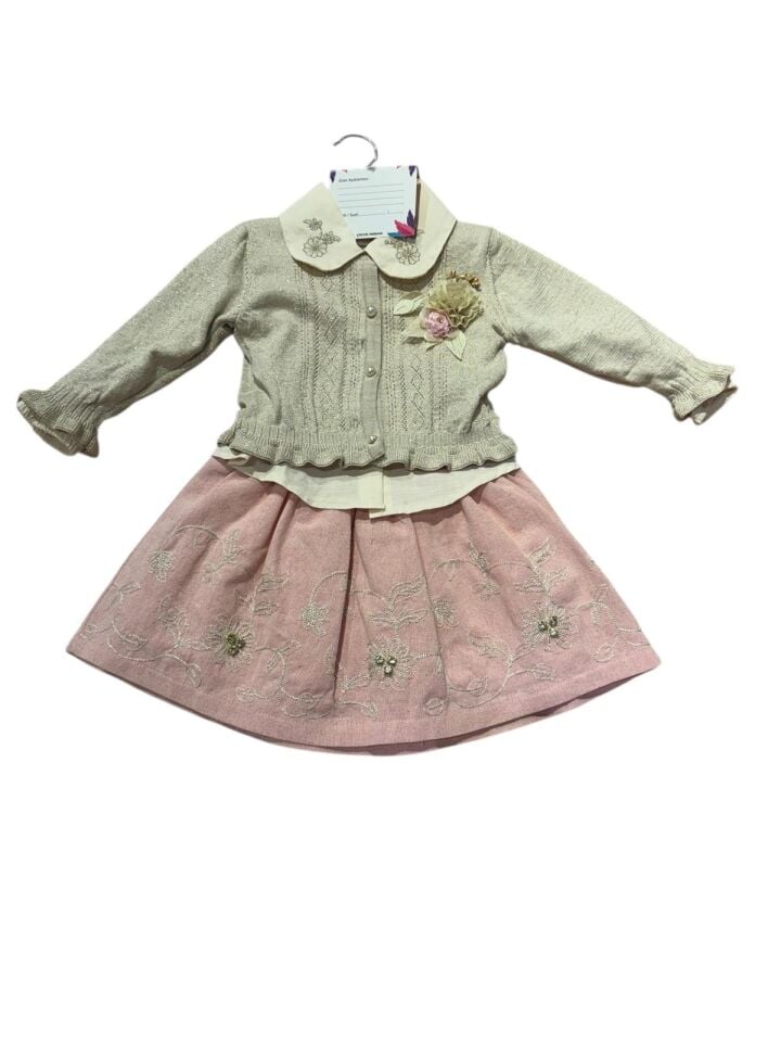 Kız Çocuk Şık Üçlü Kombin – İşlemeli Etek, Gömlek ve Hırka Takımı