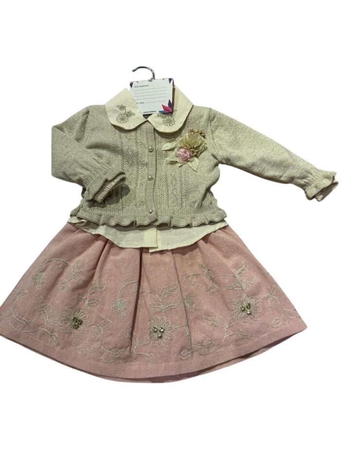 Kız Çocuk Şık Üçlü Kombin – İşlemeli Etek, Gömlek ve Hırka Takımı