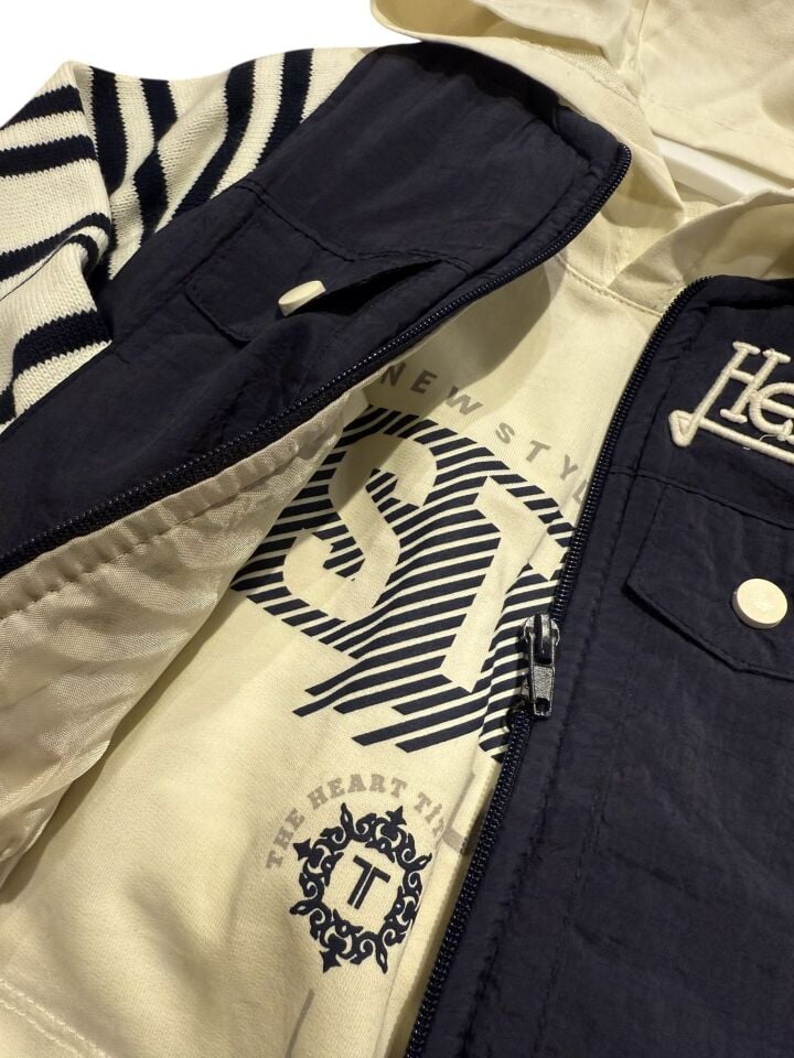 Erkek Çocuk Kapüşonlu Yelekli Kot Pantolonlu 3’lü Takım