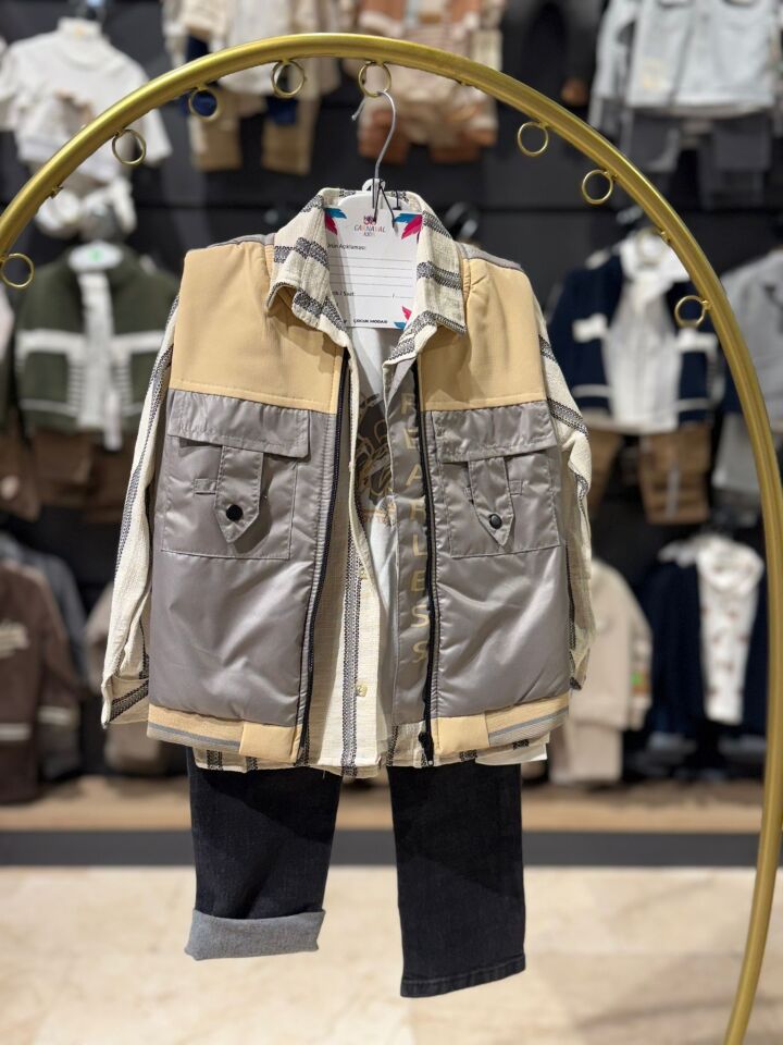 Ceketli Çocuk Takımı