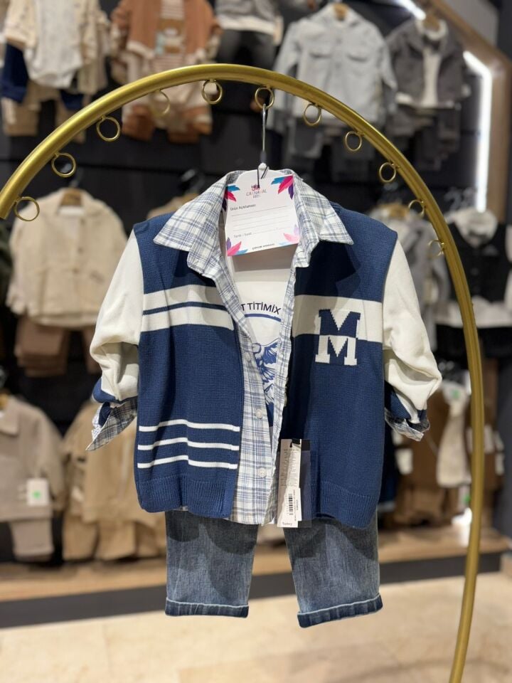 Ceketli Çocuk Takımı