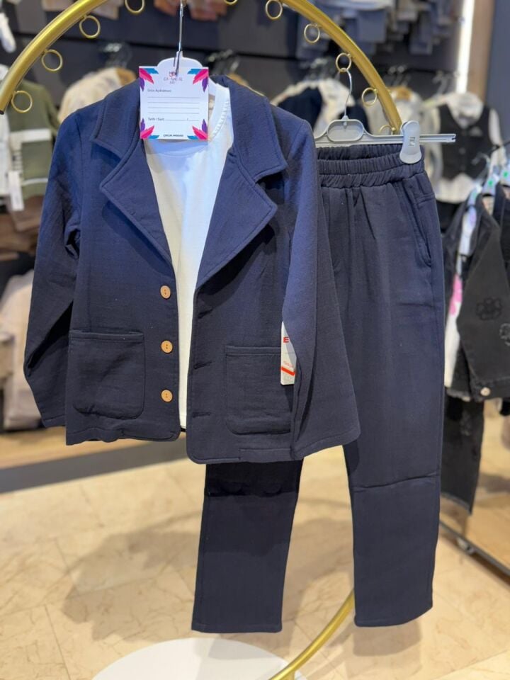 Erkek Çocuk Ceket, Tişört, Sweatshirt ve Salaş Pantolon 4’lü Takım