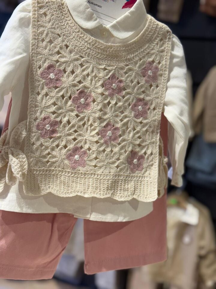 Kız Çocuk Çiçek İşlemeli Triko Yelekli 3’lü Takım