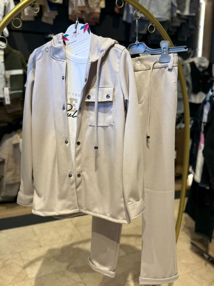 Kapüşonlu Düğmeli 3'lü Çocuk Takımı – Bej