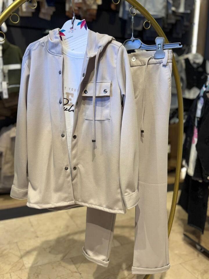 Kapüşonlu Düğmeli 3'lü Çocuk Takımı – Bej