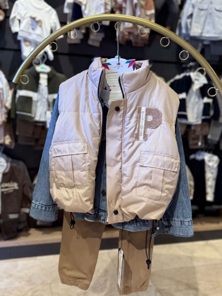 Kot Ceket ve Şişme Yelek Detaylı 4’lü Çocuk Takımı