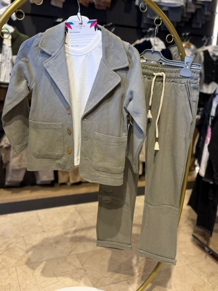 Erkek Çocuk Ceketli 3’lü Takım