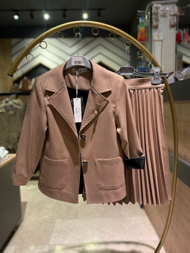 Kız Çocuk Ceket & Piliseli Etek Takımı